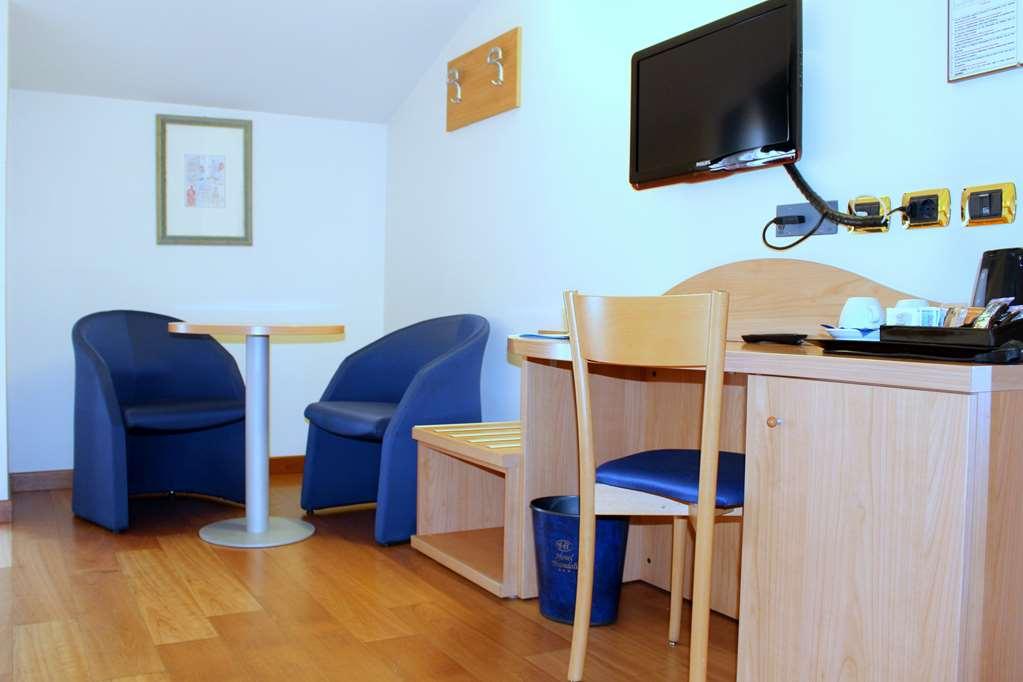 Hotel Brandoli Verona Room photo
